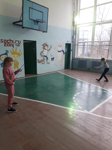 Любим спорт зимой и летом..